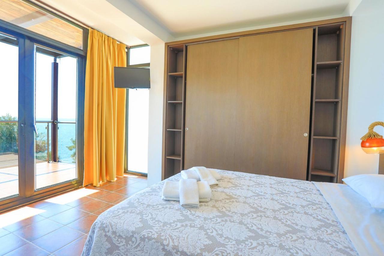 Kalma Villa Dio Nea Moudania Buitenkant foto