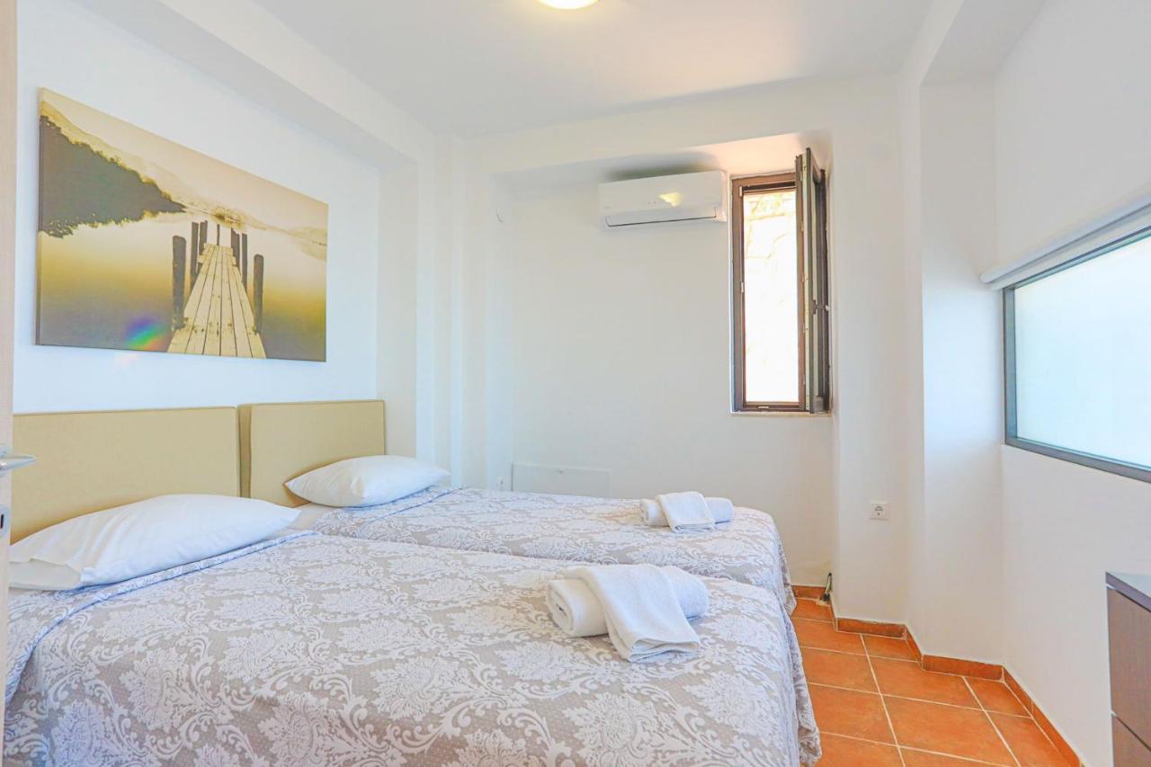 Kalma Villa Dio Nea Moudania Buitenkant foto