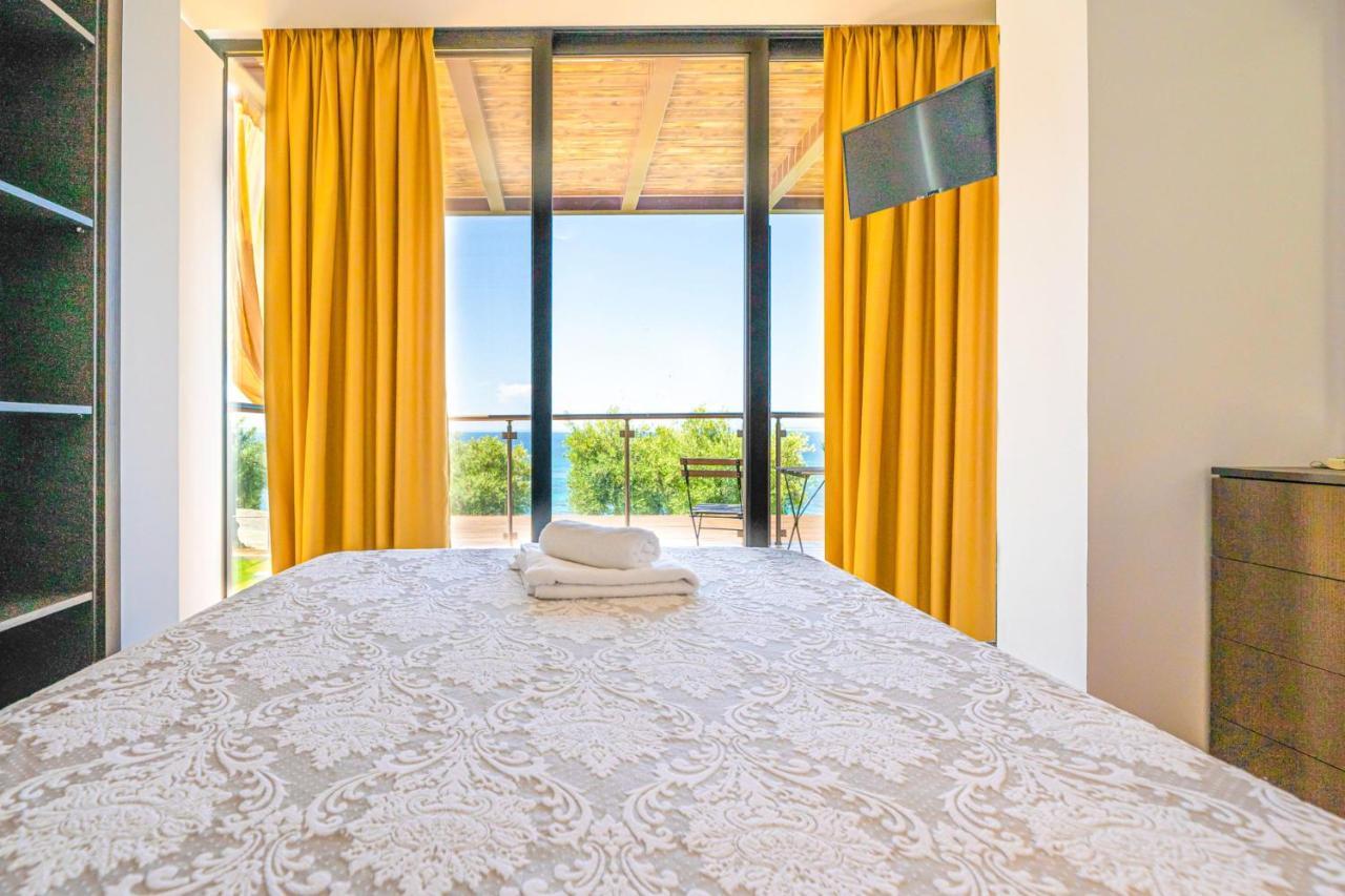 Kalma Villa Dio Nea Moudania Buitenkant foto