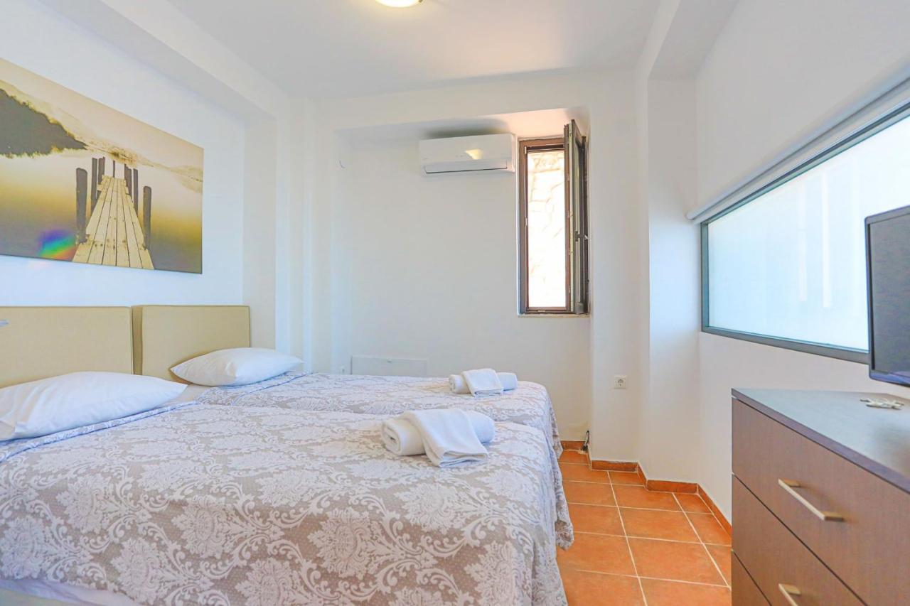 Kalma Villa Dio Nea Moudania Buitenkant foto